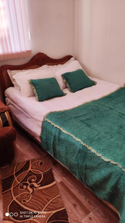 Apartments Azatutyan Avenue 9, Кв 19 Yerevan Luaran gambar
