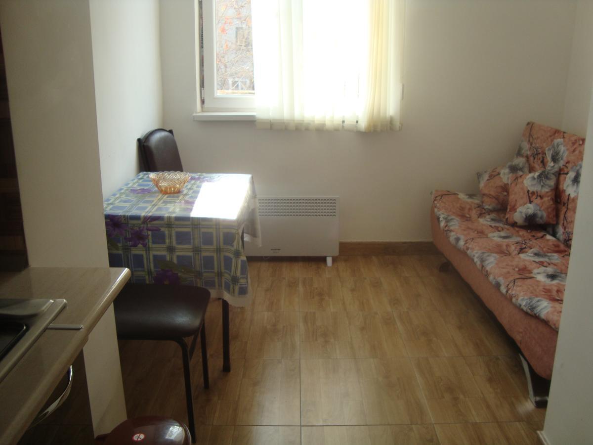 Apartments Azatutyan Avenue 9, Кв 19 Yerevan Luaran gambar