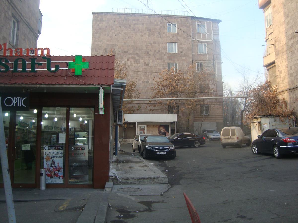 Apartments Azatutyan Avenue 9, Кв 19 Yerevan Luaran gambar